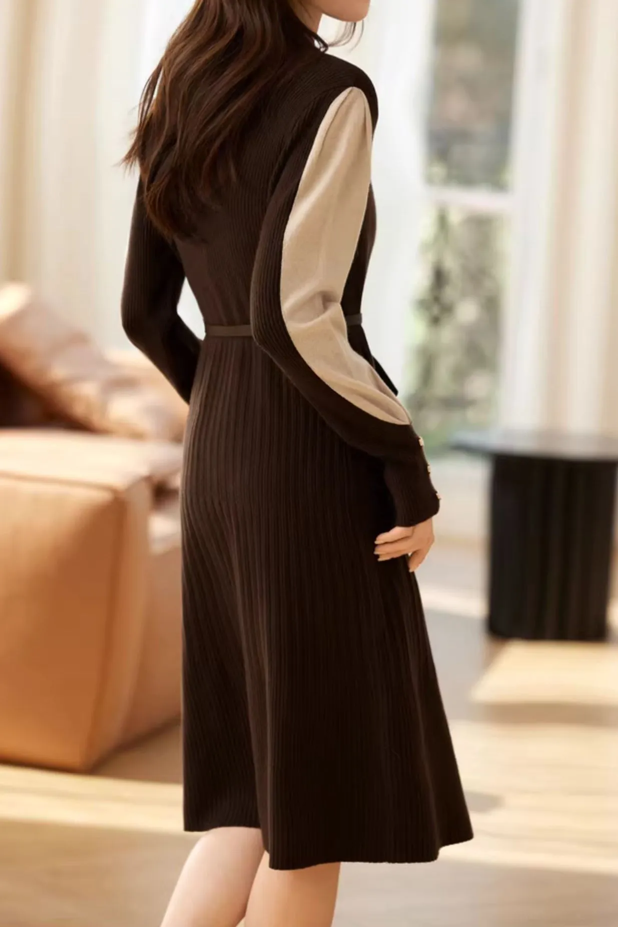 Elegant Contrast Color Panel Knit Dress