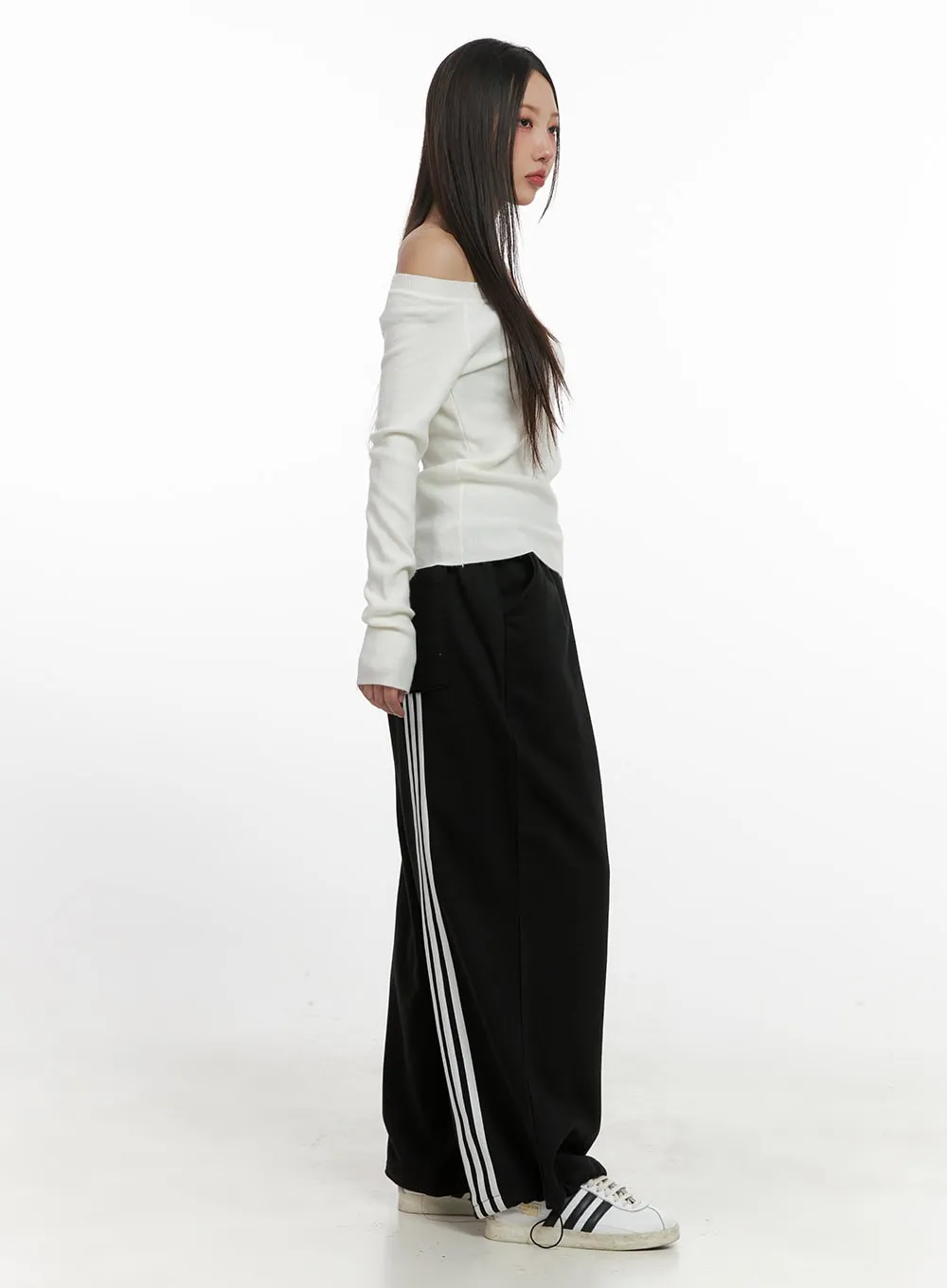Elegant Off Shoulder Knit Top CN415