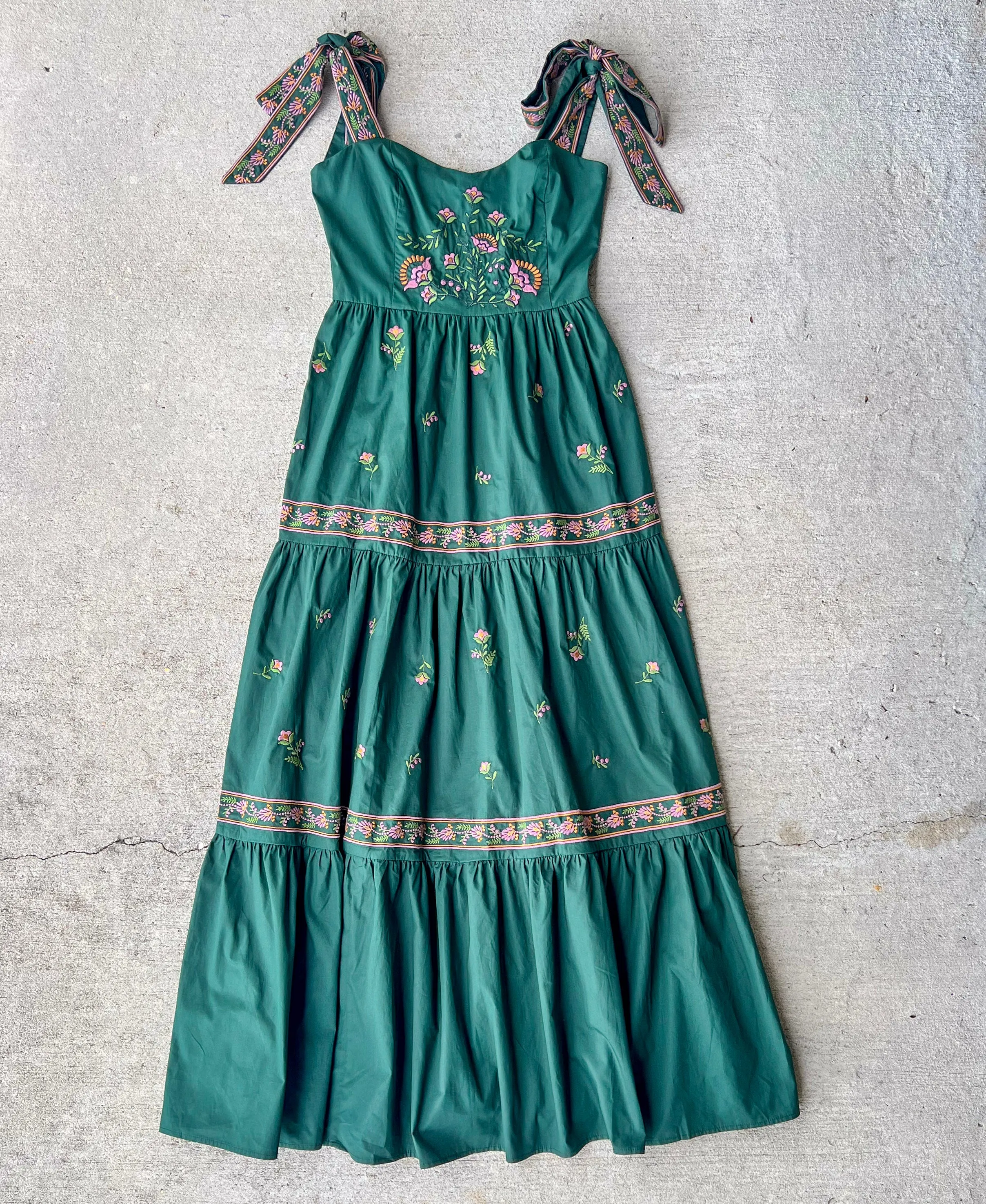 HOPELESS ROMANTIC GREEN EMBORIDERED MAXI DRESS